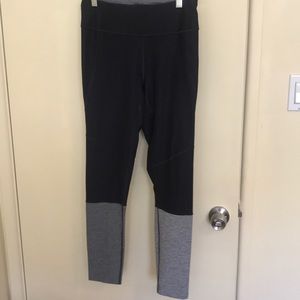 Outdoor Voices Dipped Leggings Size Medium